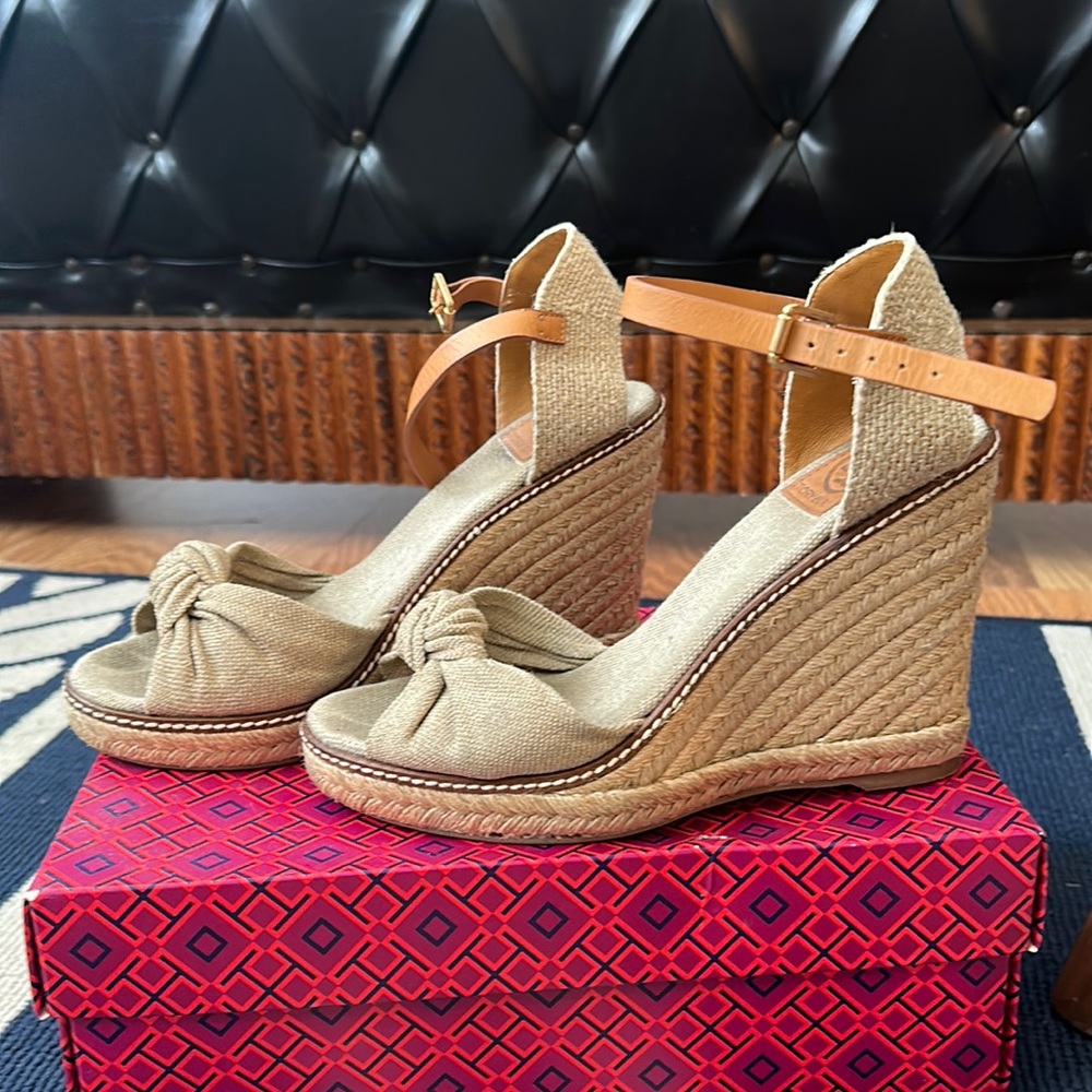 Tory Burch wedges size 8.5